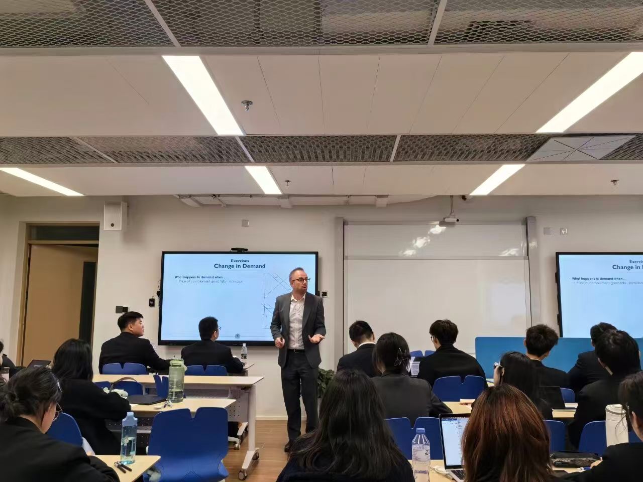 以评促管